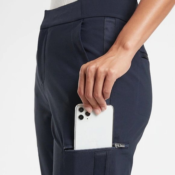 Athleta Wander Hybrid Pant size 2T Navy - Picture 2 of 5